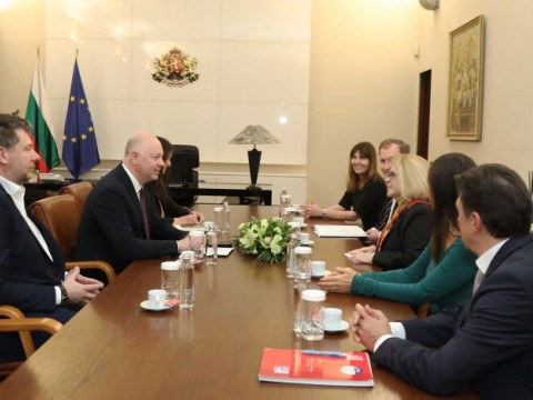 Възможностите за задълбочаване  на сътрудничеството обсъди премиерът Желязков с вицепрезидента на „Моторола Солюшънс“ Майкъл Каае