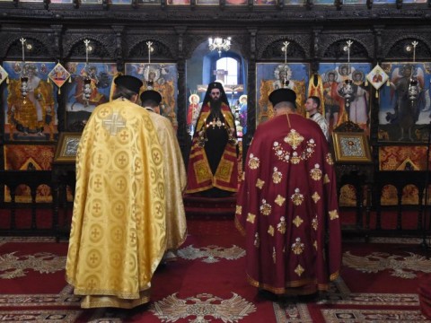 Архиерейска света Литургия и заупокойна молитва за загиналите в ПТП в град Сливен 