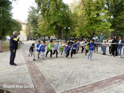 Ученици от Нова Загора се включиха в мемориалния пробег „Петко Йорданов – Динко Ганчев“