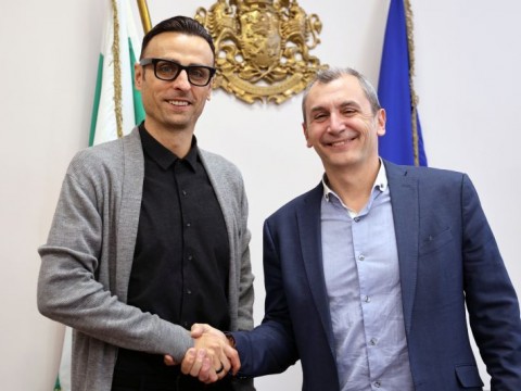 Детско здраве чрез спорт, обсъдиха министър Околийски и Димитър Бербатов