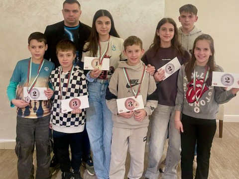 Седем медала за Шах клуб „Сините Камъни“ от международния турнир Купа „Траяна“ в Стара Загора