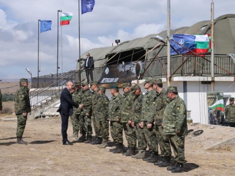  Румен Радев: Дроновете доминират напълно бойното поле при съвременната война