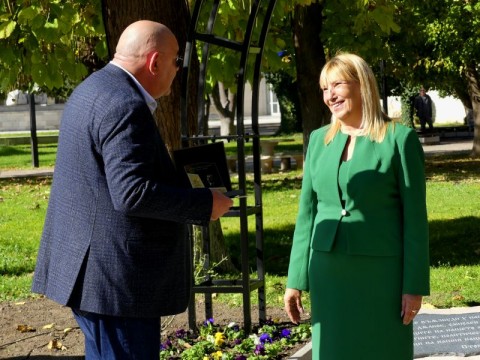 Нова Загора откри паметник на Стоян Омарчевски – родолюбеца, завещал на България Деня на народните будители