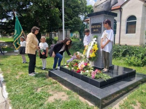 Паметник на Христо Ботев бе открит в село Оризари на 2 юни
