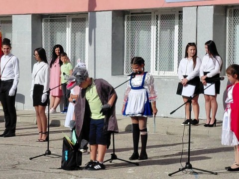 Тържествено начало на новата учебна година в Твърдица