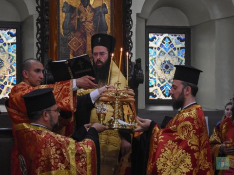 Празнична вечерня в храм “Св. Георги” в Ямбол
