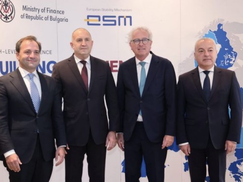 Румен Радев: Приемането на България в Европейския механизъм за стабилност носи спокойствие