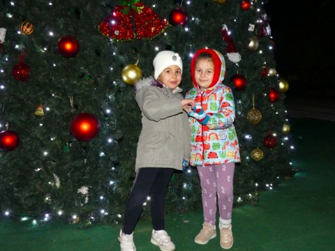 Новина: Коледната магия озари Нова Загора