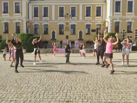 Котел танцува с DANCE NATION: Площадът се превърна в сцена на емоция и движение