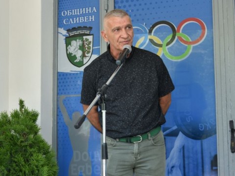 зала по вдигане на тежести Норайр Нурикян