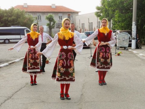 Богданово отпразнува с гордост и традиция своя празник