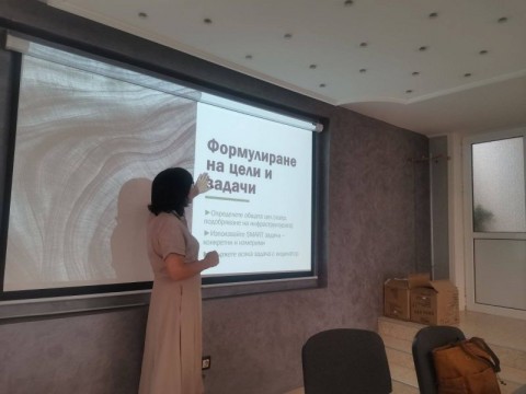 Жени и момичета от кв. "Надежда" се обучаваха как да сбъднат надеждите си чрез проектни инициативи