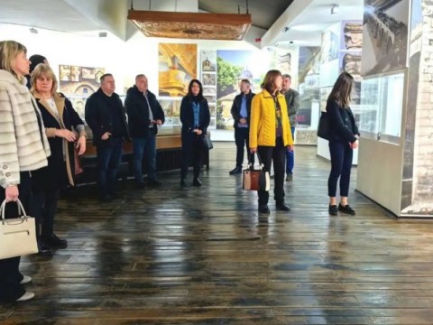 Община Котел участва в работна среща за подготовката на фолклорния празник „Балканът пее и разказва“