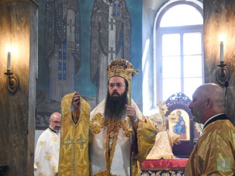 Архиерейска св. Литургия и свещеническо ръкоположение в гр. Бургас