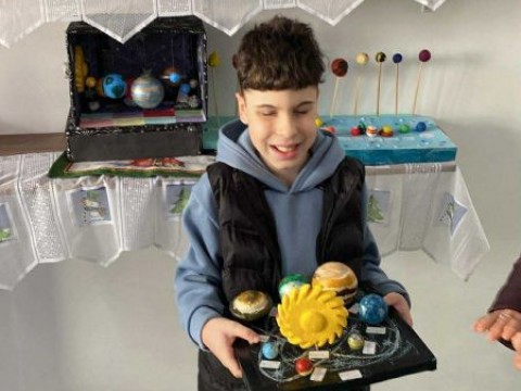 Знанието като приключение: Интерактивен урок „Планета Земя“ в ОУ „Панайот Хитов“