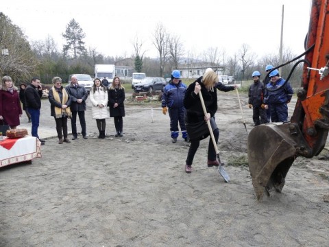  Стартира проект за реформиране на Дом за стари хора „Света Петка“ в село Баня