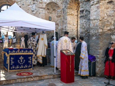Тържествено преосветиха храм „Св. Петка“ в Твърдица и отслужиха литургия на Потопената църква