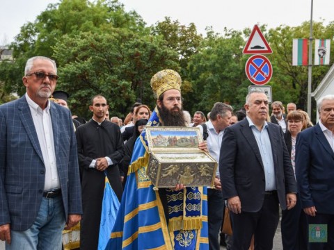 Сливен посрещна тържествено Пояса на Пресвета Богородица