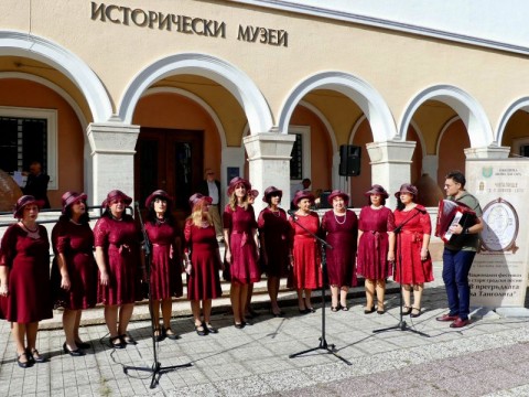 Нова Загора бе домакин на Втори национален фестивал „В прегръдката на Танголита“