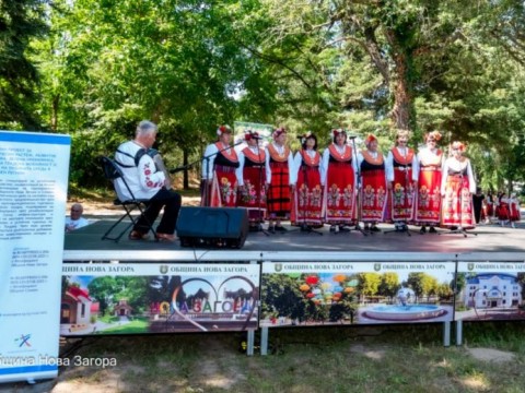 Фолклорният събор „По Еньовден край Тунджа“ отново събра почитатели на традицията в село Баня