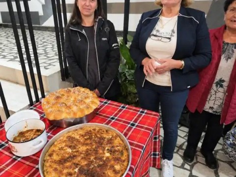 Фолклор и традиционни ястия събраха жители и гости на празник в Нейково
