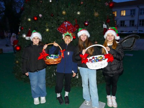 Новина: Коледната магия озари Нова Загора