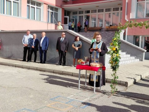 Тържествено начало на новата учебна година в Твърдица