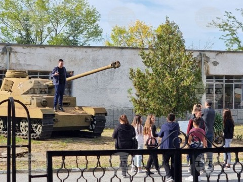 Ден на отворени врати и концерт в Сливен по случай празника на Сухопътните войски