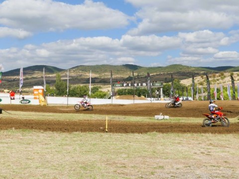 Мотополигон „Докса баир“ стана арена на зрелищния „Grand Prix Kippen 2025“
