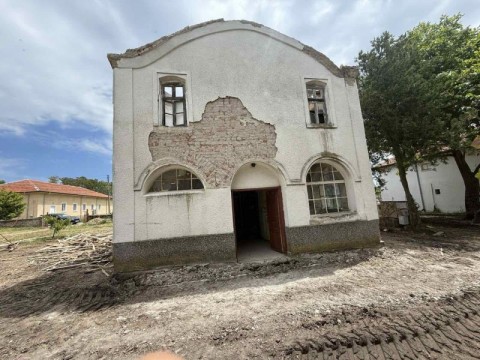 Митрополит Арсений посети храм
