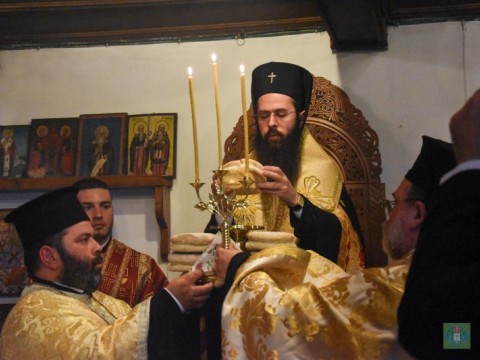 Празнична вечерня с петохлебие в град Ахтопол
