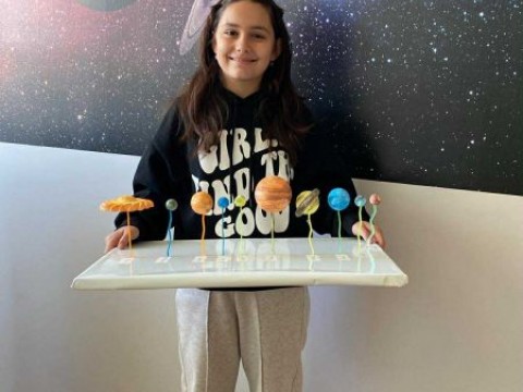 Знанието като приключение: Интерактивен урок „Планета Земя“ в ОУ „Панайот Хитов“