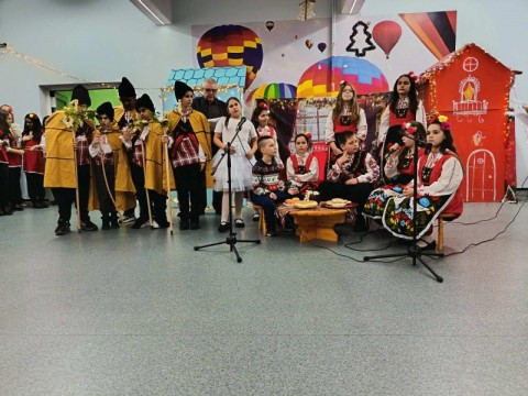  Коледно настроение в ОУ „Панайот Хитов“