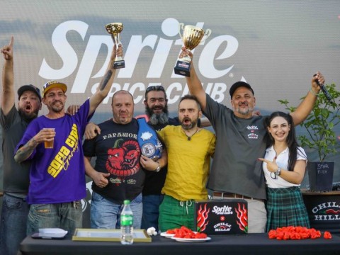 Българин постави Световен Рекорд с най-лютата чушка в света Carolina Reaper
