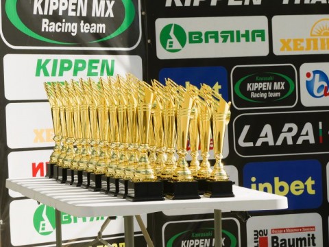 Мотополигон „Докса баир“ стана арена на зрелищния „Grand Prix Kippen 2025“